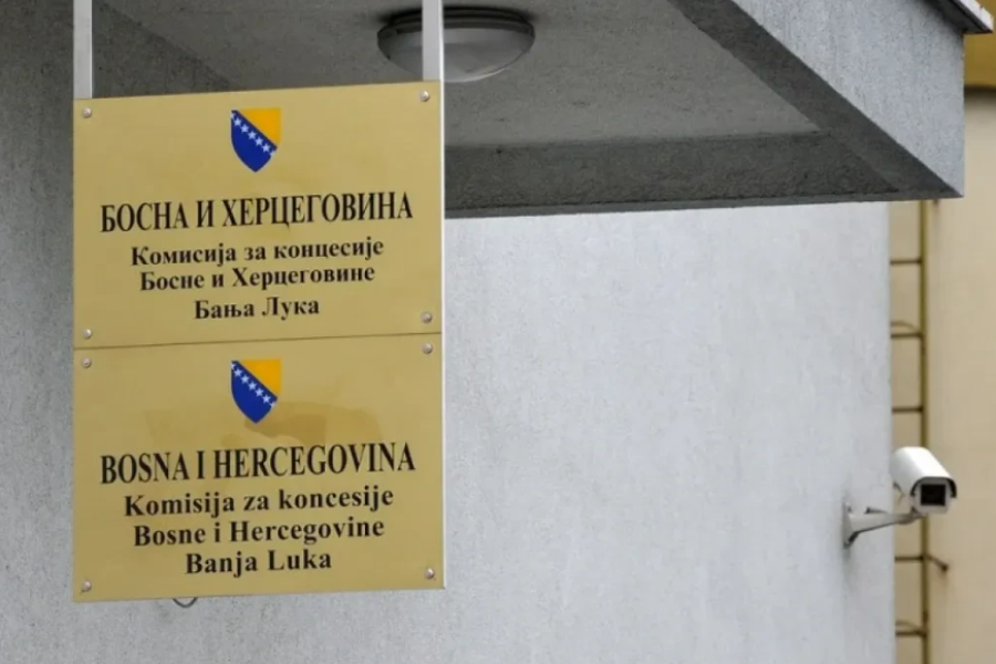 NOVI APSURD U BiH: Ima članova starijih od 80 godi