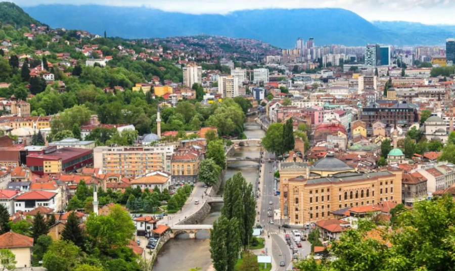 POZITIVAN ZAOKRET U BIH: Rođeno više beba, manje umrlih, prirodni pad stanovništva značajno usporen
