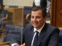 VUKANOVIĆ NAJAVIO FRONTALNI 'NAPAD' NA SVE KLJUČNE POZICIJE VLASTI U BiH: 'Kocka je bačena!'