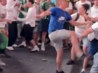 HAOS NA TIMES SQUAERU: Pogledajte masovnu tučnjavu Argentinaca i Alžiraca (VIDEO)