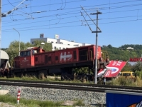 DRAMATIČAN DOGAĐAJ: Voz promašio kolosijek i završio na jumbo plakatu!
