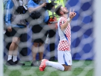 (UŽIVO) HRVATSKA GOLČINOM PETRA SUČIĆA VODI PROTIV GANE: Idemo, Vatreni!