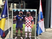 ODŽAK OBRADOVAO NAVIJAČE: Džeko i Modrić zajedno u foto-kutku koji slavi zajedništvo