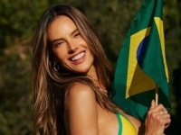 VRELO IZDANJE SLAVNE BRAZILKE: Alessandra Ambrosio u minijaturnom bikiniju poslala poruku koja je zapalila milione pratitelja (FOTO)