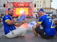U DRESOVIMA ZMAJEVA: Za BiH se navija i na Trgu bana Jelačića u Zagrebu (FOTO)