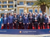 ŠTA TO KUHAJU MERZ I MACRON: Kontroverzni francusko-njemački plan tema samita u Tivtu