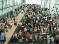 JEDNA POŠILJKA NIJE PROŠLA KONTROLU: Carinici zaustavili putnika na aerodromu, evo šta je   imao u kuferu