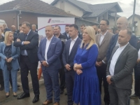 OKUPILO SE DRUŠTVO: Pečela sanacija ceste, na svečanost stigli Dodik i Cvijanović (FOTO)