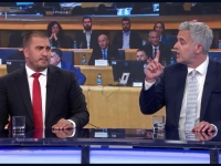 DRAMATIČNO JE VEČERAS BILO U STUDIJU HRVATSKE TELEVIZIJE: Raspudić se okomio na Zahiragića, a još i više na Plenkovića - 'Nemojte nas vi voljeti, MOLIM VAS!' (VIDEO)