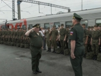 PUTIN GOMILA VOJSKU OD ARKTIKA DO BALTIKA:  'Šalje 120.000 vojnika, grade se kasarne'