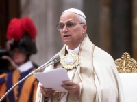PAPA LEO XIV REKAO ZA KOGA NAVIJA: Novinar mu postavio provokativno pitanje o Realu i Barceloni, a odgovor je ŠOKIRAO javnost (VIDEO)