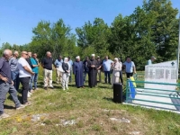 ZATVORILI LJUDE U KUĆU, UBACILI BOMBU PA JE ZAPALILI: Sanski Most se sjeća 19 sugrađana