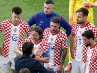 DOK SUSJEDI STREPE ZA PROLAZAK GRUPE: Ukoliko Hrvatska pobijedi Ganu, za navijače slijedi najgori scenarij...