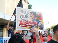 PROTESTI U ALBANIJI SE INTENZIVIRAJU: Aktivisti optužuju Vladu Albanije za tajne dogovore sa porodicom Trump oko nacionalnog parka (FOTO, VIDEO)