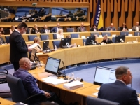 ŽESTOK OKRŠAJ U DOMU NARODA: Smajić isprozivao ministra Fortu zbog Čovićevog zeta, on napustio sjednicu... (FOTO)