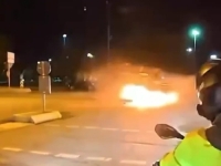 BUKTINJA NASRED ULICE: Automobil se zapalio nakon stravičnog sudara u Istanbulu - ima teško povrijeđenih (VIDEO)