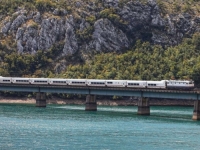 VLAKOM PREMA JUGU: Sezonski međunarodni putnički voz Sarajevo - Ploče - Sarajevo kreće...