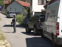 MASAKR KOJI JE ZGROZIO SVIJET: Određen pritvor petorici bivših srbijanskih policajaca zbog ratnih zločina u selu Račak (VIDEO)