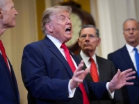 HAOS U WASHINGTONU: Trump podivljao i počeo urlati - 'Sjedi, luđače!'
