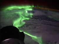 SPEKTAKL IZ SVEMIRA KOJI OSTAVLJA BEZ DAHA: Astronautkinja snimila rijedak fenomen - Pogledajte kako 'pleše' južna svjetlost (VIDEO)