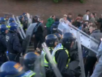 KRVAVI PROTESTI U ENGLESKOJ: Bijes naroda ne jenjava, Starmer hitno reagovao
