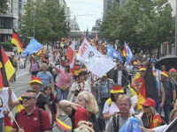PROKLJUČAO BERLIN: Hiljade na ulicama traže hitnu ostavku kancelara Merza