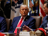 HITAN SASTANAK U BIJELOJ KUĆI: Trump i vojni vrh u 'Situation Roomu' spremaju udare na Iran, Hegseth se oglasio prijetećom porukom