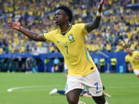 ON JE NOVI KRALJ BRAZILA: Ušutkao kritičare i stao uz rame Ronaldu i Romariju