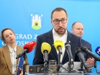 TOMAŠEVIĆ GLEDA I NE VJERUJE: 'HDZ nas naziva jugosrpska sekta, strvinari, paraziti, lešinari, gubitnici...'