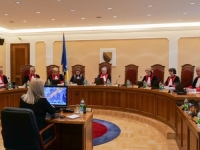 OVO JE SAMO KOD NAS MOGUĆE: Ustavne sudije biraju doktori interne medicine, mašinski tehničari i ekonomista (VIDEO)