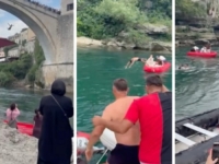 UZNEMIRUJUĆE: Nakon skoka sa Starog mosta nestao pod vodom, objavljen snimak dramatičnog spašavanja (VIDEO)