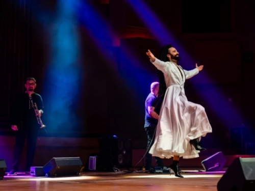 EMOCIJA KOJA NE PRESTAJE: Božo Vrećo ponovo okuplja publiku u Sarajevu i to s novim albumom