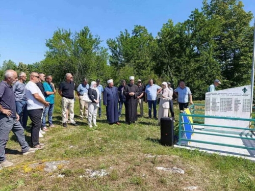 ZATVORILI LJUDE U KUĆU, UBACILI BOMBU PA JE ZAPALILI: Sanski Most se sjeća 19 sugrađana