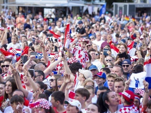 POLICIJA U PRIPRAVNOSTI: Širom BiH organizirano javno praćenje utakmice Hrvatske i Engleske