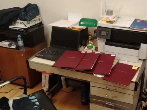 IZRADILI VIŠE OD 120 FALSIFIKOVANIH DIPLOMA: Ovako je uhapšena grupa falsifikatora; Sumnja se da su stekli korist oko 20 MILIONA