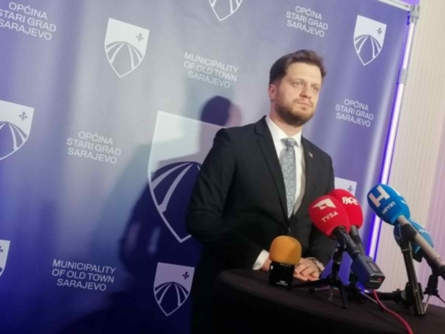 DEMANTI OPĆINE STARI GRAD: Nabavljena olovka nije kupljena za lične potrebe načelnika Irfana Čengića već kao protokolarni poklon