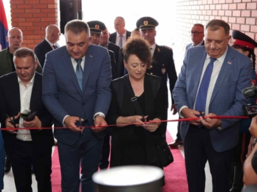 MISTERIJA U RS-u: Predsjednik entiteta 'nit' se javlja, niti dolazi', Dodik u prvom planu...