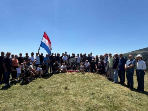 GNUSAN ČIN NA PLANINI RADUŠI : Održana komemoracija hrvatskim teroristima iz Bugojanske grupe, evo šta se dogodilo prije 54 godine... (FOTO)
