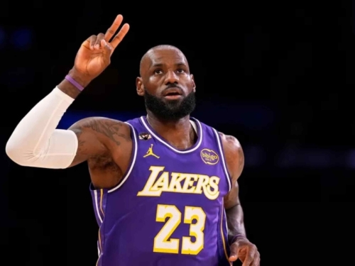BOMBA IZ NBA SVIJETA: LeBron James odlučio nastaviti karijeru, ali...