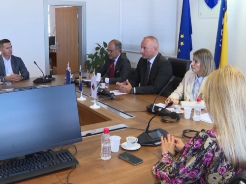 DRMA SE VRH PRAVOSUĐA U BiH: Brisel poslao oštro upozorenje, zbog jedne odluke prijeti potpuna obustava finansiranja (VIDEO)