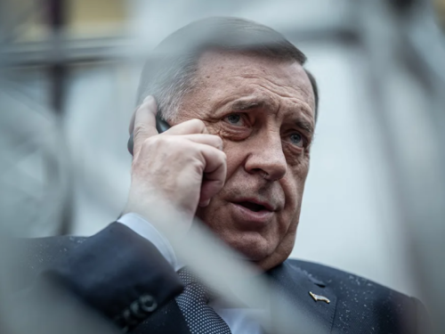 PRESUĐEN I BEZ FOTELJE: Milorad Dodik ne bira sredstva u nikad prljavijoj borbi za glasove