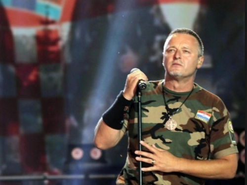 BRISEL KRITIKUJE KONCERT THOMPSONA U ŠIROKOM BRIJEGU, HRVATSKI POLITIČARI: 'Ali, on je domoljub'