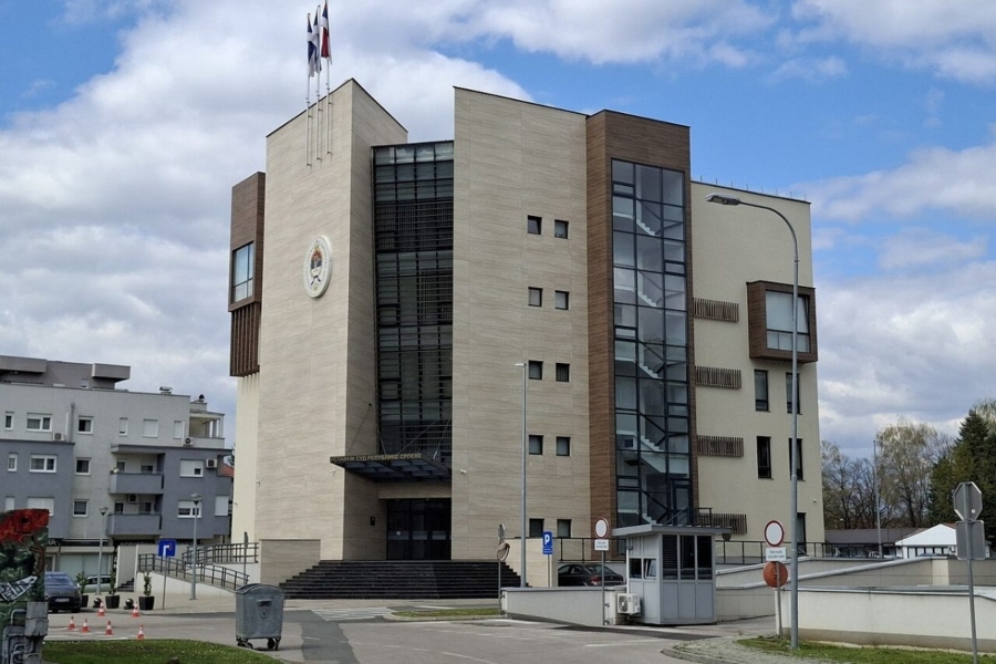 TVRDE DA SCHMIDTOVE ODLUKE NEMAJU LEGITIMITET: Ust