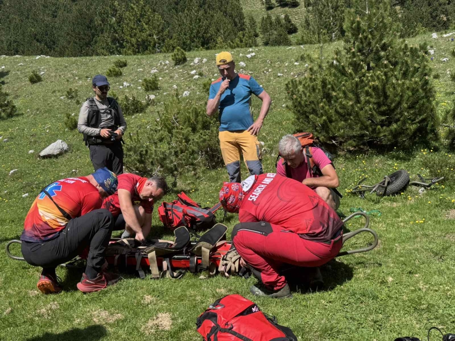 PRIPADNICI GSS KONJIC MU PRUŽILI PRVU POMOĆ: Na Prenju se po