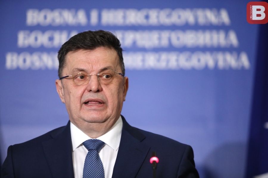 POLITIČKI DOGOVOR SNSD-a I HDZ-a?: Tegeltija prekršio Ustav 