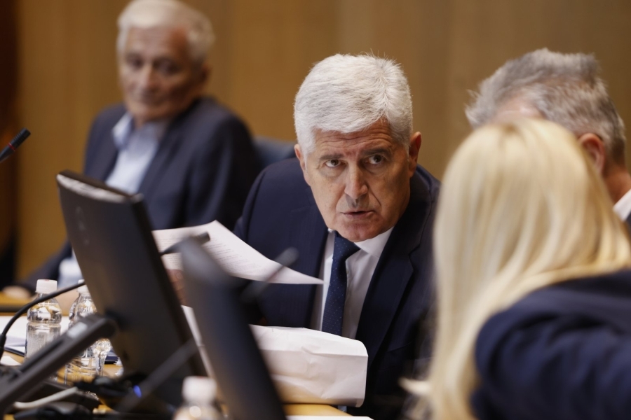 BURNO U SARAJEVU: Hitna sjednica Doma naroda Parlamentarne skupštine Bosne i Hercegovine, na dnevnom redu...