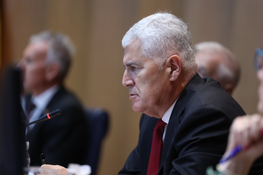 ČOVIĆ ŠOKIRAO U DOMU NARODA: 'Bez Borjane Krišto, BiH bi prestala da funkcioniše!'