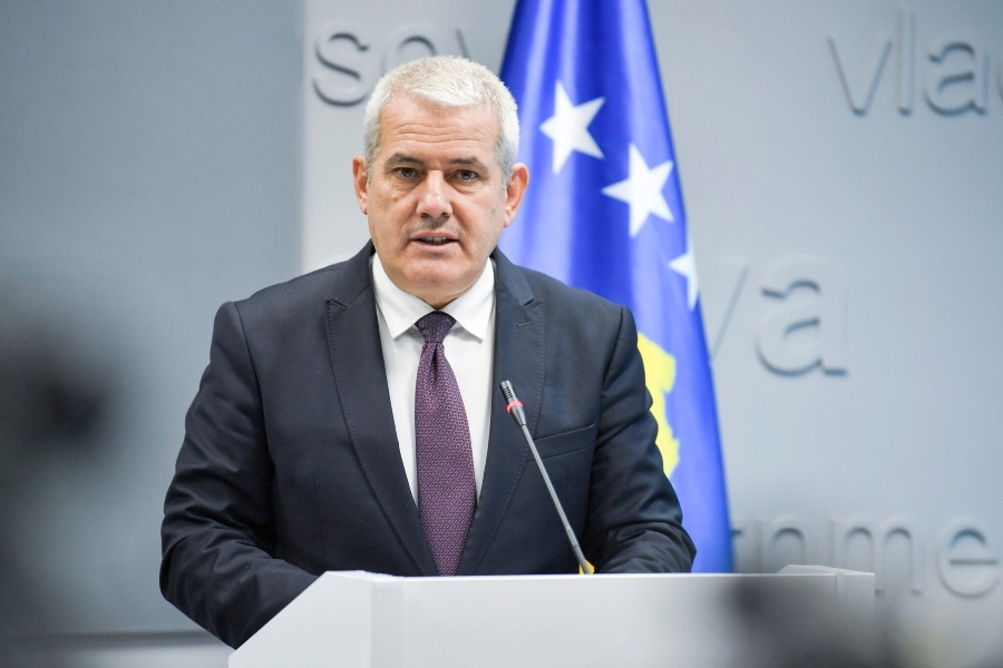 XHELAL SVEÇLA JASNO PORUČIO: 'Snežani Paunović trajno zabranjen ulazak na Kosovo'