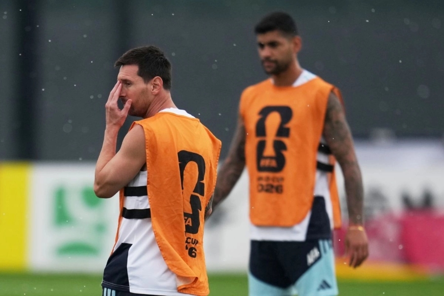NEVRIJEME POREMETILO FINALISTE MUNDIJALA: Španija otkazala trening, Argentina kasnila
