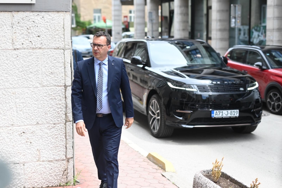 DŽINDIĆ BORAVIO U CIK-u: SBB predao svoje kandidatske liste, kandidatura Radončića ozvaničena!